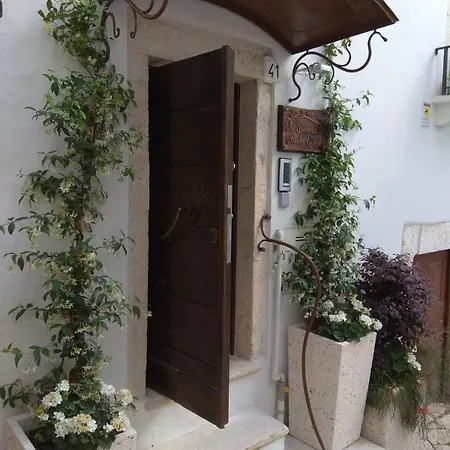 Dimora Santa Maria 4*