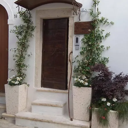 Dimora Santa Maria B&B